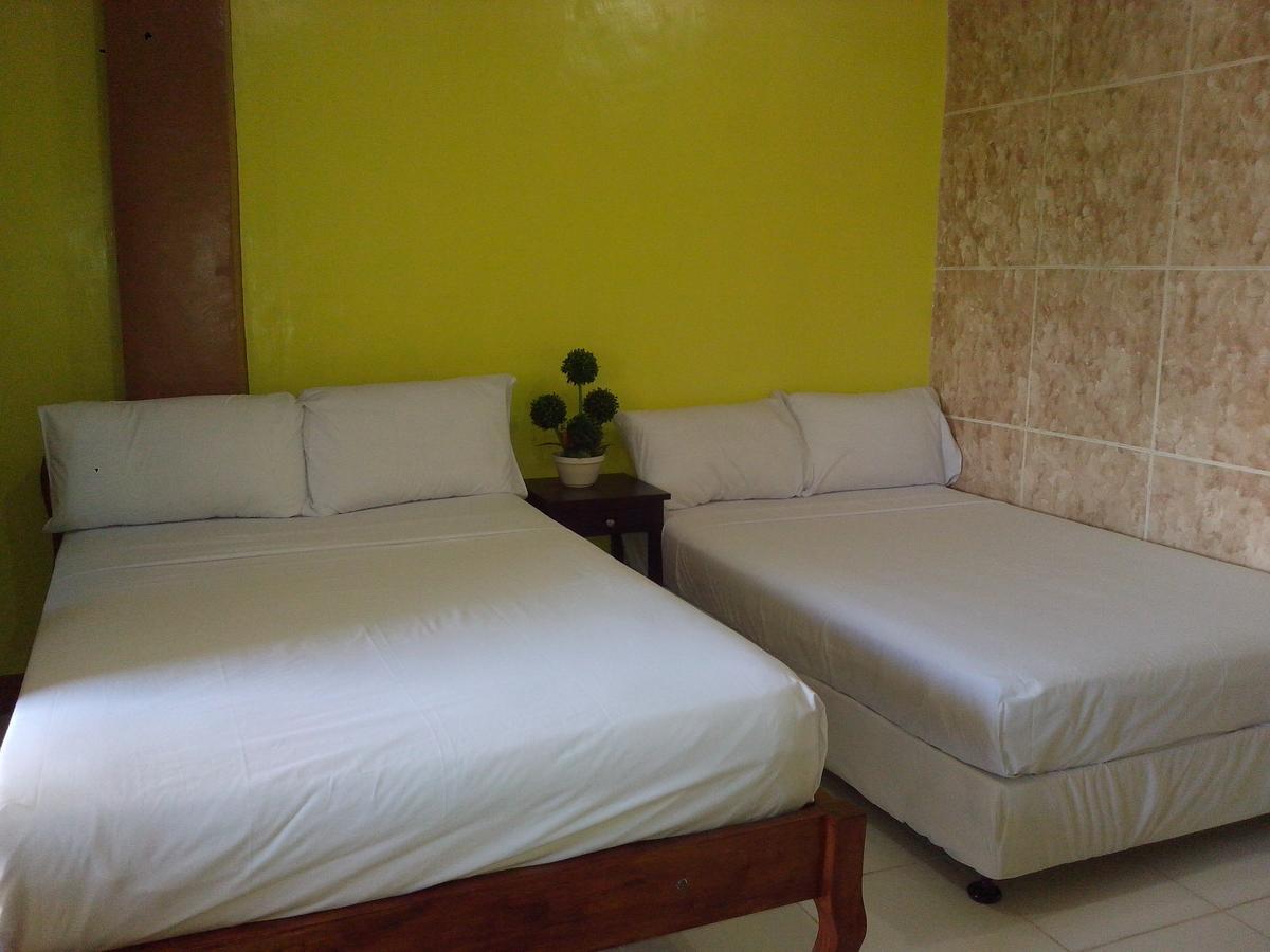 Centillo Travellers Inn Катиклан Экстерьер фото