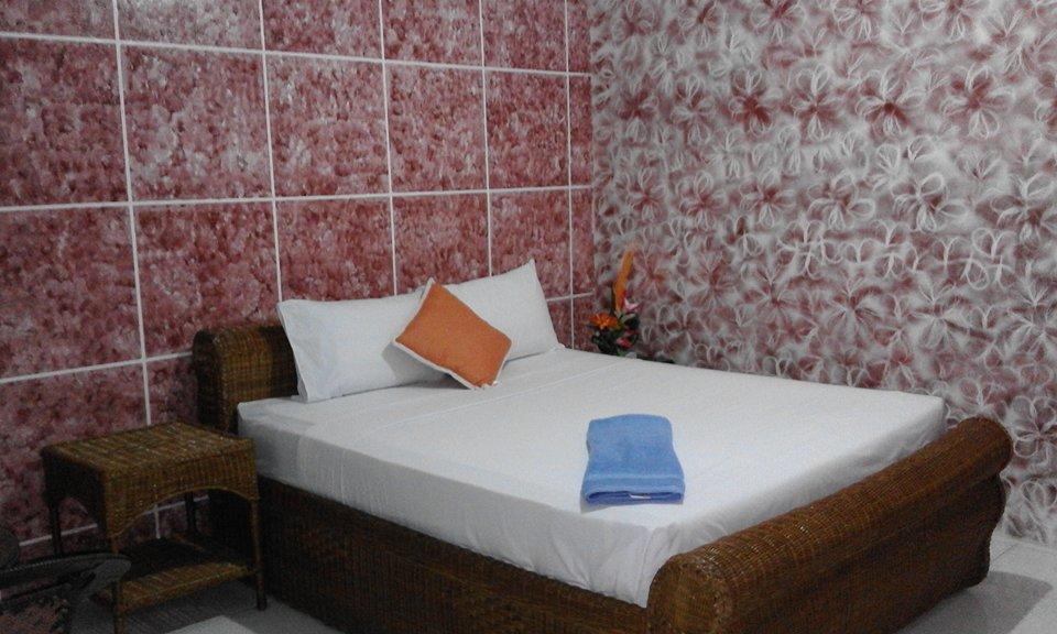 Centillo Travellers Inn Катиклан Экстерьер фото