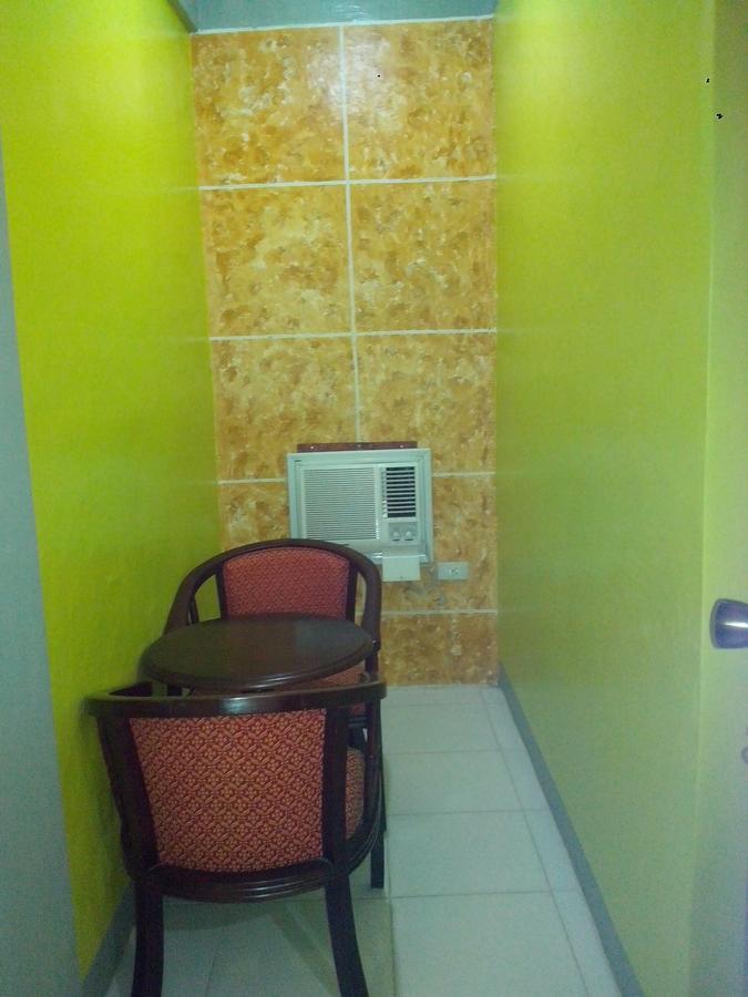 Centillo Travellers Inn Катиклан Экстерьер фото